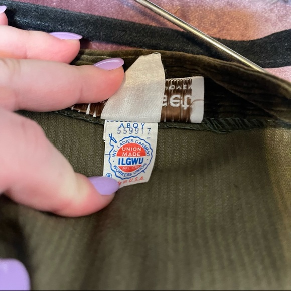 Vintage 70s Green Corduroy Button Through ILGWU Made Skirt - Picture 6 of 10